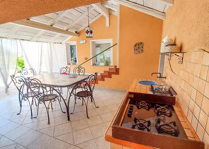 Otava 아파트 Sempas